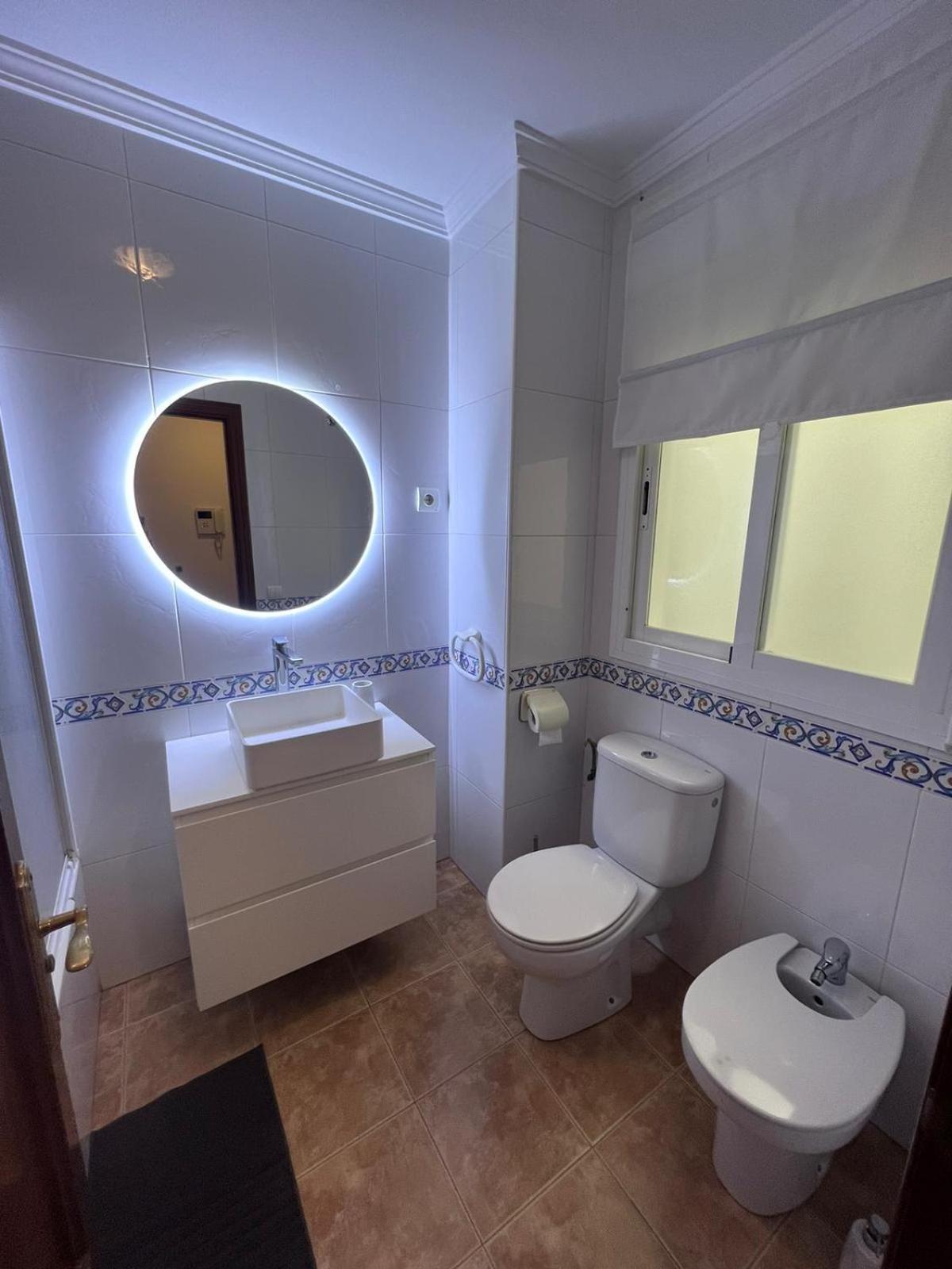 Apartamentos La Caleta Калета-де-Велес Экстерьер фото